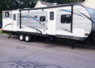 All Seasons Family RV-2018 Forest River Salem 32bhds