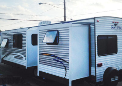 All Seasons Family RV-2018 Forest River Salem 32bhds