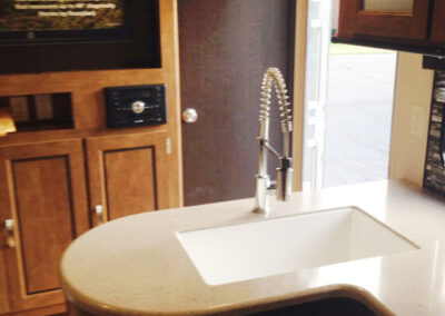 All Seasons Family RV-2018 Forest River Salem 32bhds
